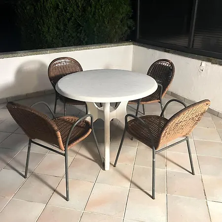 Bookandstay24 2 Zimmerwohnung Mit Kueche Und Terrasse Bei Darmstadt, Frankfurt, Rheinmain Gebiet * Gross-Zimmern