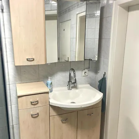 Bookandstay24 2 Zimmerwohnung Mit Kueche Und Terrasse Bei Darmstadt, Frankfurt, Rheinmain Gebiet Apartment Gross-Zimmern