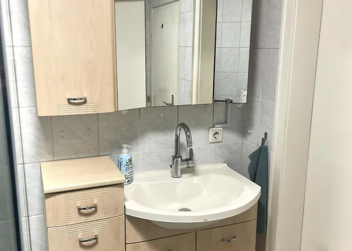 Bookandstay24 2 Zimmerwohnung Mit Kueche Und Terrasse Bei Darmstadt, Frankfurt, Rheinmain Gebiet Apartment Gross-Zimmern